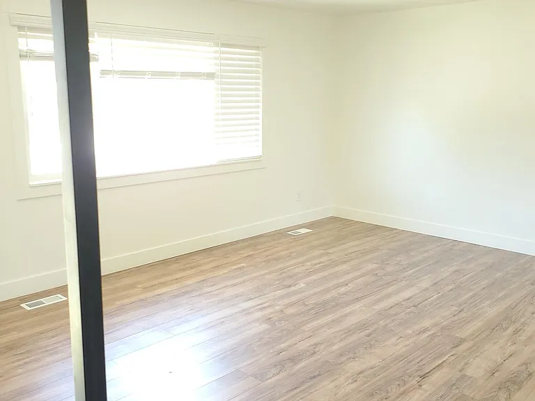 165 N 850 E — Photo 15