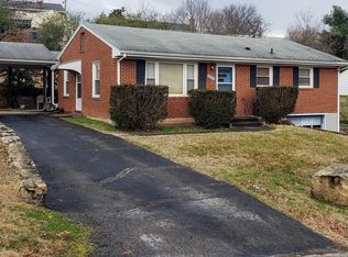 1725 Pomeroy Rd, Salem, VA 24153