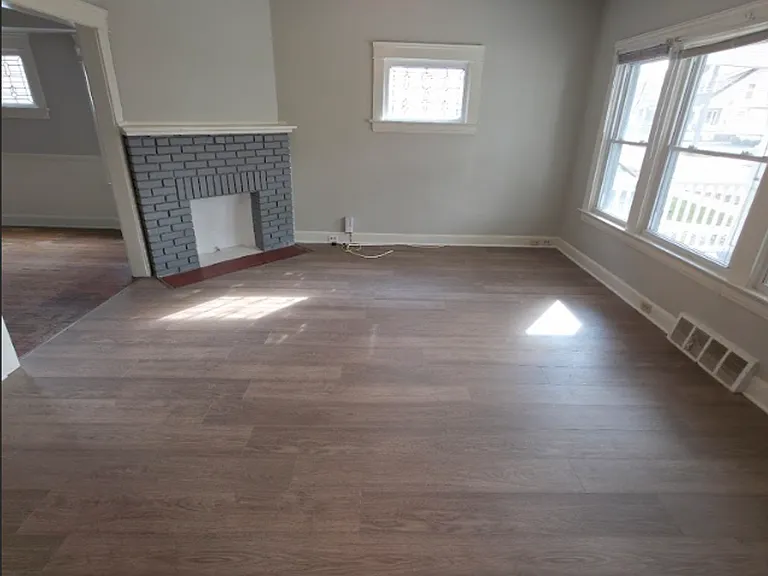 1363 Cranford Ave — Photo 11