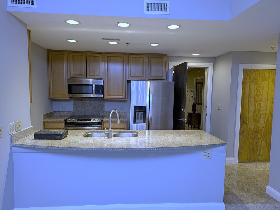 Kitchen with Full Range of Appliances