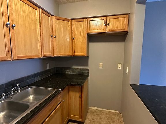 3rd image of 433 Louisiana Blvd SE APT 6