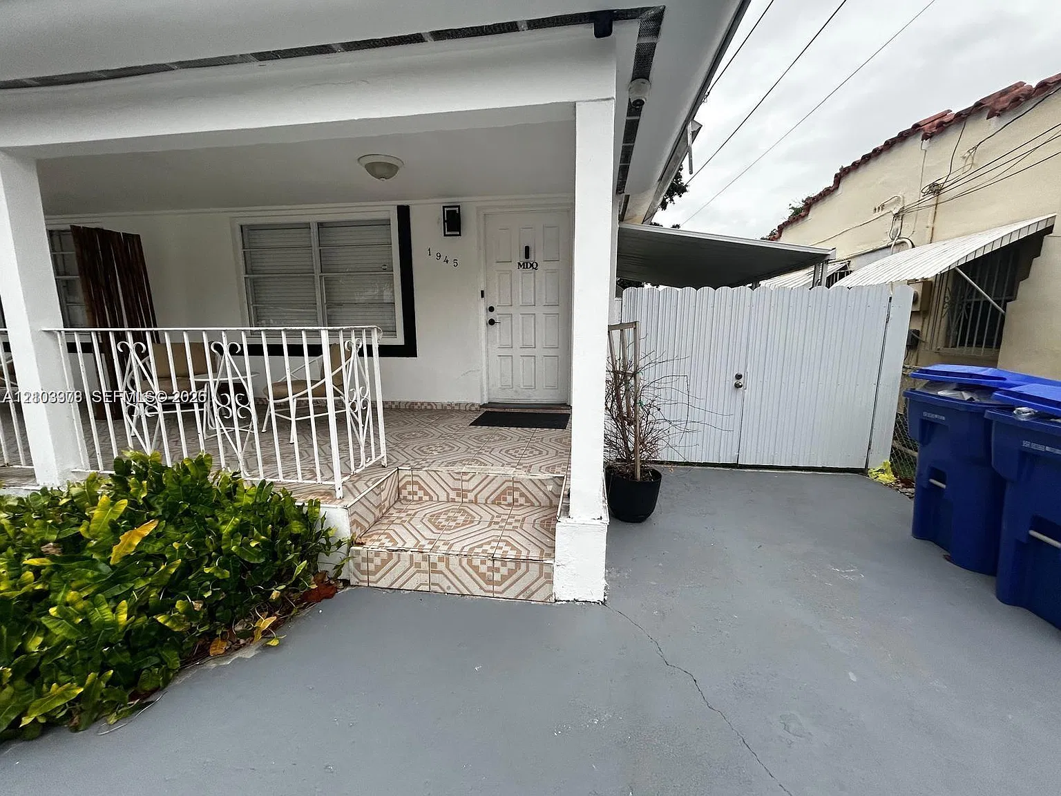 1945 NW 33rd St — Photo 2
