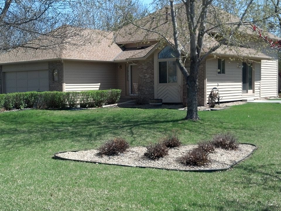 1st image of 15330 41st Pl N