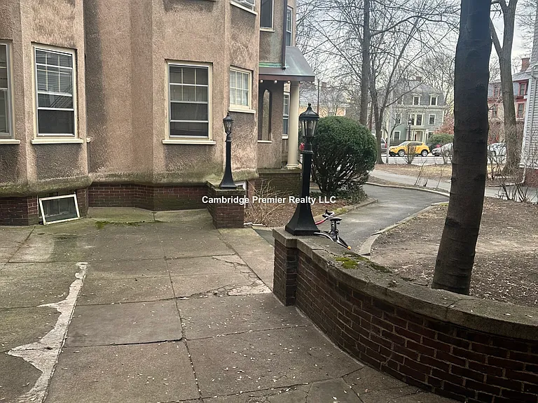 33 Concord Ave #4 — Photo 30
