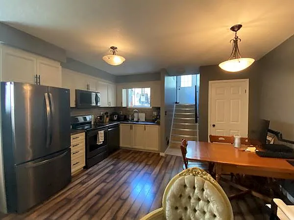 1941 Ottawa Street South Kitchener — Photo 3