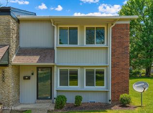 2925 Six Mile Ln, Louisville, KY 40220