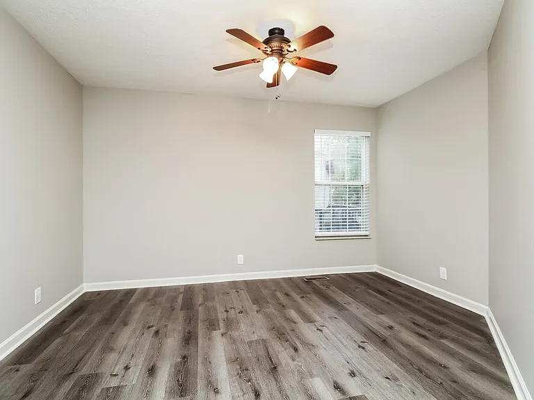 116 Yocum Dr — Photo 14