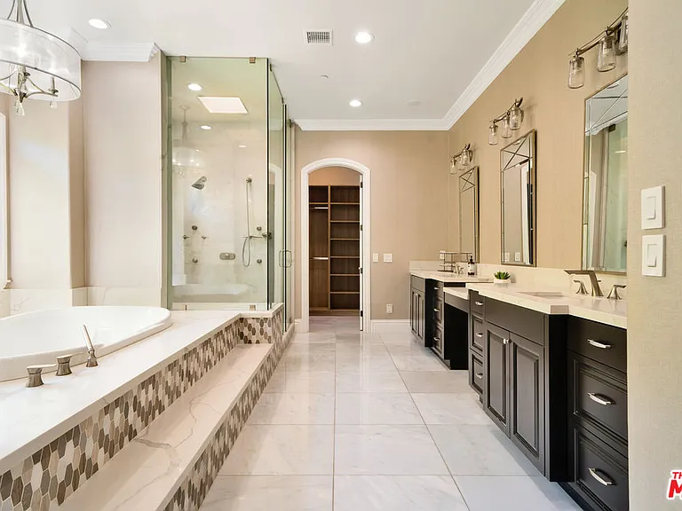19034 Ashurst Ln — Photo 31