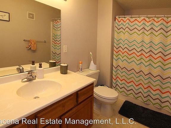 4th image of 80 Circle Dr APT 6