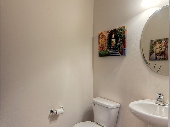 4th image of 12923 116 Avenue Ct E