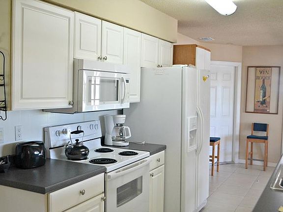 2nd image of 4457 Blueridge St