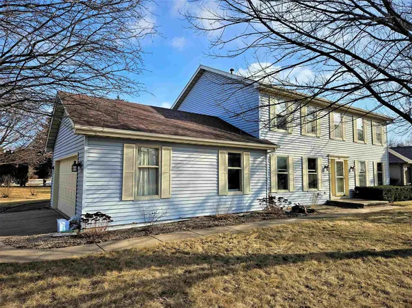 882 Wylde Oak Dr, Oshkosh, WI 54904