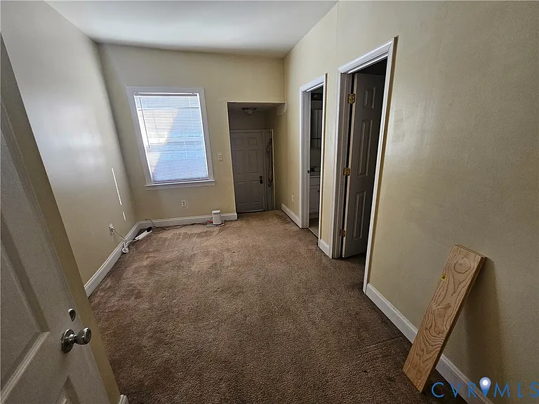 1309 W Clay St — Photo 9