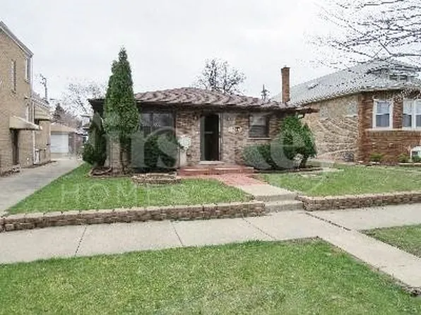2337 121st St, Blue Island, IL 60406