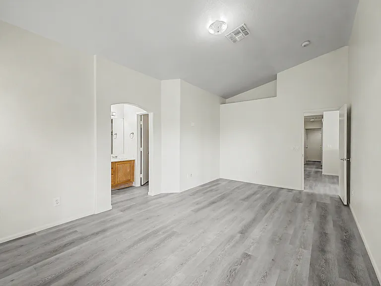 12402 N 41st Ave — Photo 13