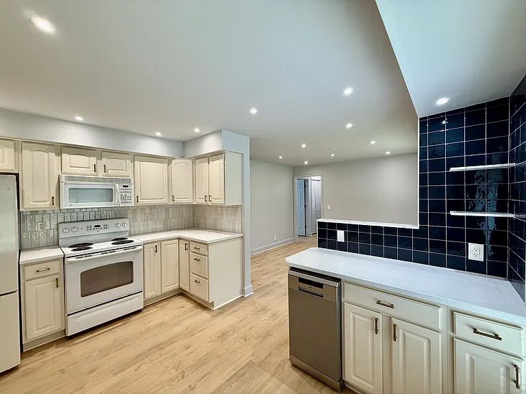 207 Blue Ridge Dr — Photo 25