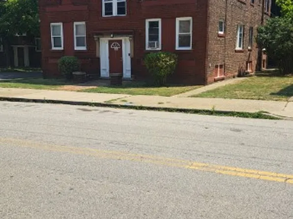 371 E 152nd St APT 3, Cleveland, OH 44110