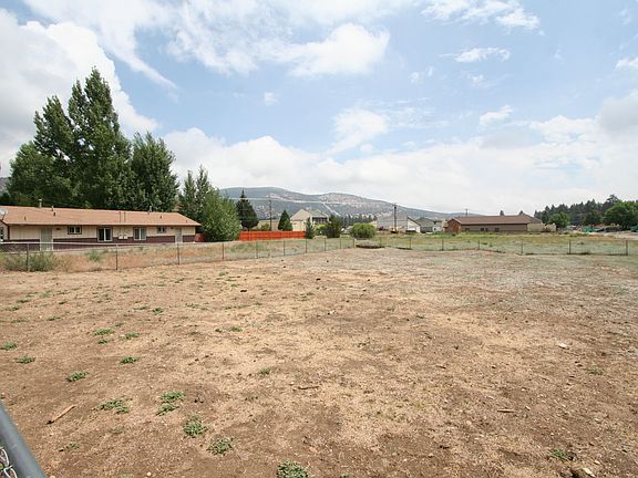 5th image of 725 W Aeroplane Blvd