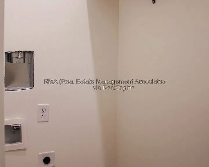 4 Zebulon St #1A — Photo 13