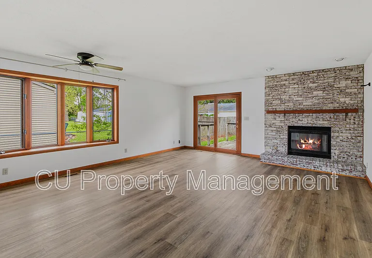 3304 Halifax Dr — Photo 6