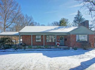 851 Phillips St, Stroudsburg, PA 18360