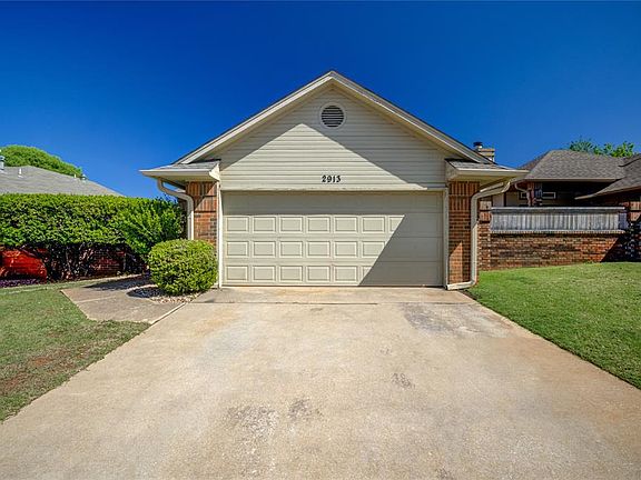 4th image of 2913 Canyon Oaks Ct
