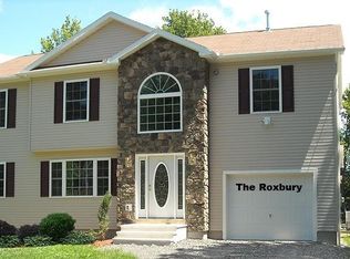 601 Sullivan Trl, Long Pond, PA 18334