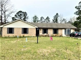 150 Old Oak Ln, Leesville, LA 71446