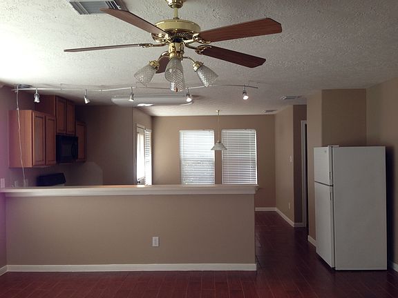 4th image of 2503 Glenholly Park Dr