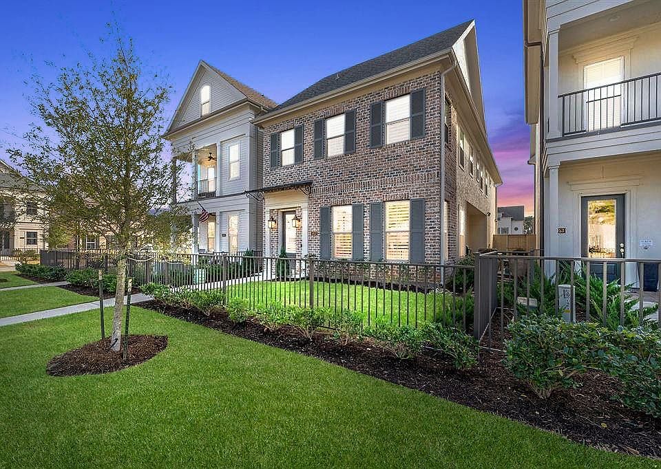 Welcome Home to this gorgeous lock and leave home in the gated community of The Reserve at Woodmill Creek.