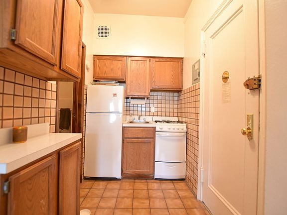 5th image of 120 W 75th St APT 5B
