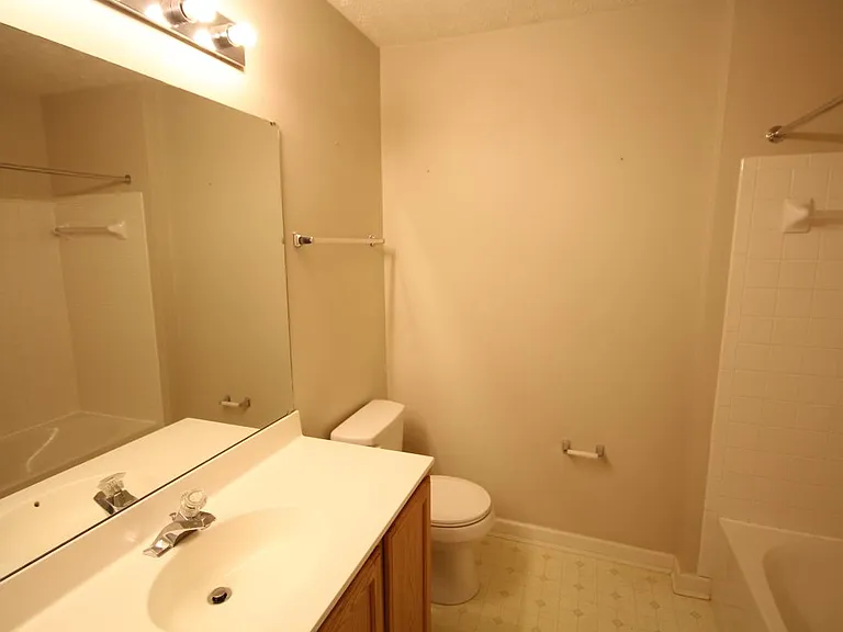 Hall way full bath