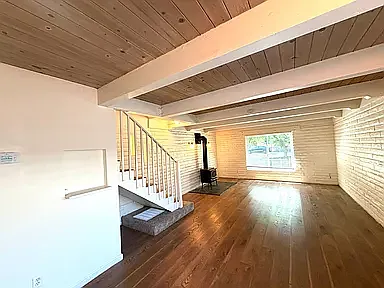 3 bed, 1.5 bath, 1300 sqft, $1,000 — Photo 3