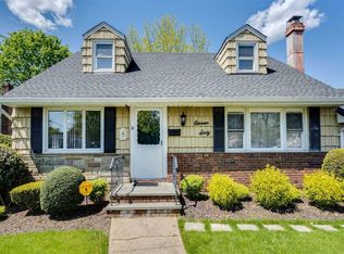 1160 Little Neck Ave, Bellmore, NY 11710