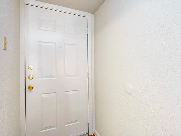 6041 Winsome Ln — Photo 14