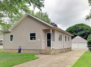 532 S 15th St, Estherville, IA 51334