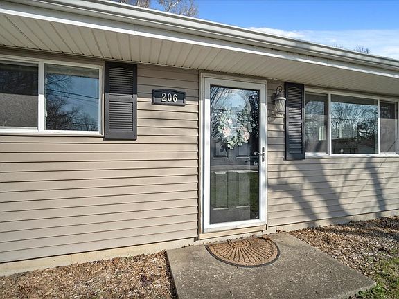 3rd image of 206 N Grove St