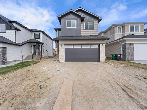 164 W Lakewood Cir, Strathmore, AB T1P 0G9