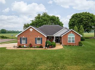 725 Loxley Ln, Troy, OH 45373