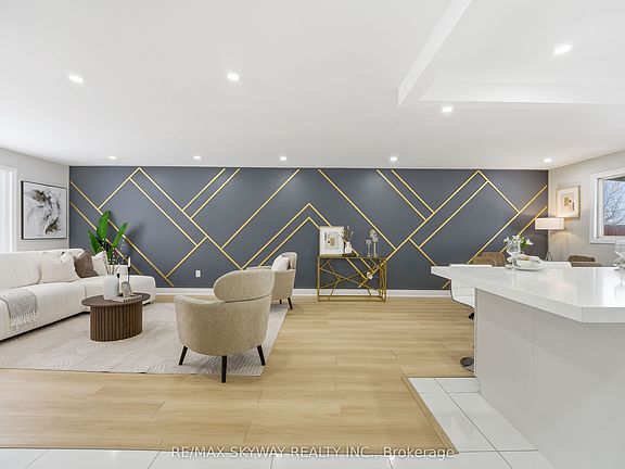 4th image of 212 Rutherford Rd N