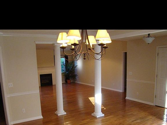 4th image of 115 Mountain Top Ln