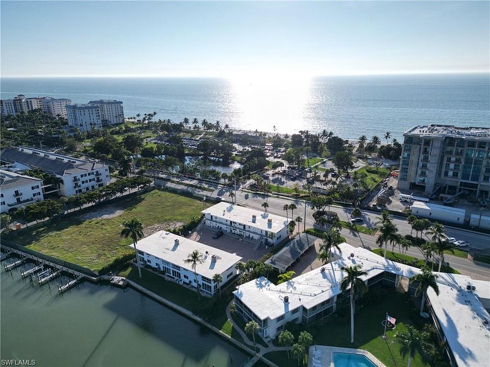 1st image of 1550 Gulf Shore BLVD N #W4