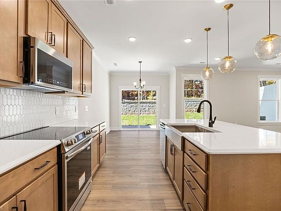 6th image of this home