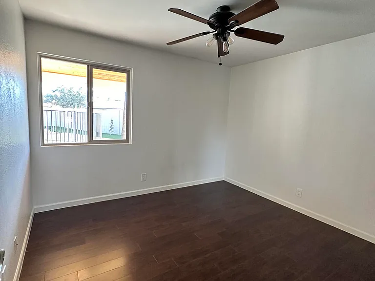 10645 E Mercer Ln — Photo 8