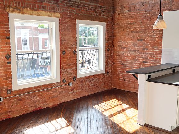 3rd image of 420 Main St #H