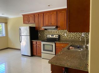 3452 Kalua Rd, Honolulu, HI 96816