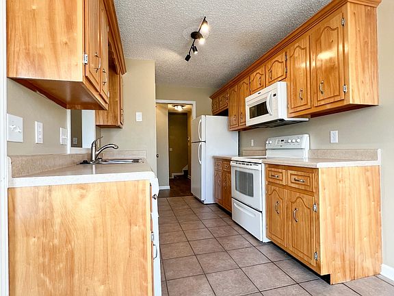 3rd image of 3356 Mead Ct