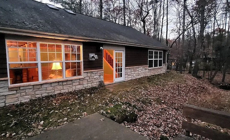 2 bed, 1300 sqft, $2,000 — Photo 3