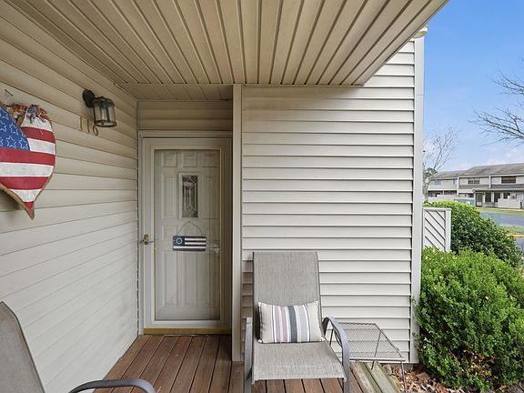 4th image of 135 Hillview Dr #116