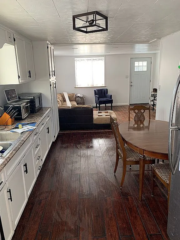 3984 Cole Ave photo 1